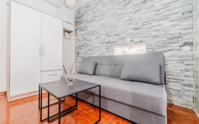 Urban Nest Apartment