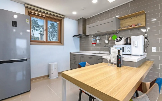 Youngheungdo Duniaspa Pension