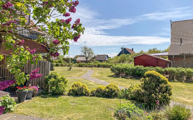 Nice Apartment in Friedrichskoog Spitze With 2 Bedrooms and Wifi