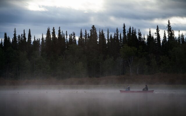 Red Cariboo Apartments