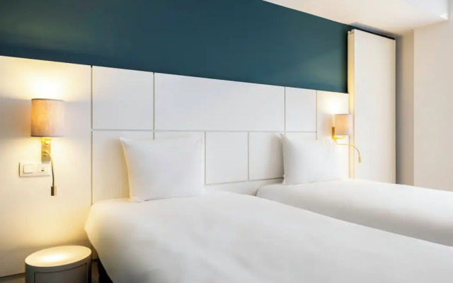 Louise Hotel