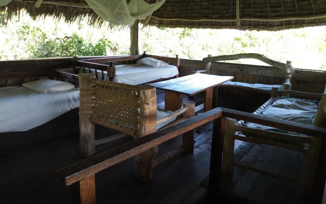 Mida Creek Eco Camp