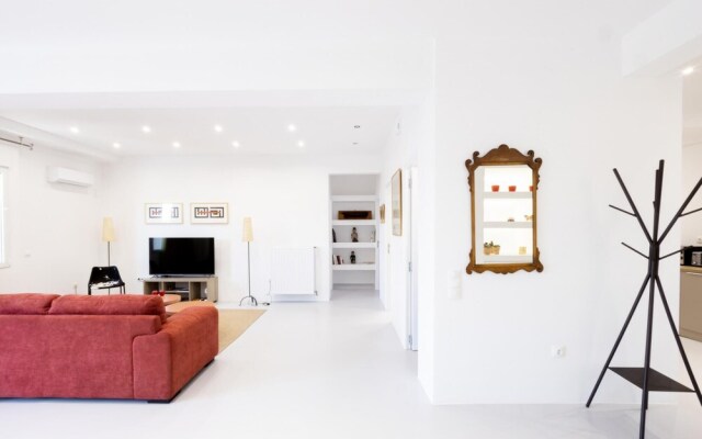 Beautiful 2 Bdrm apt in Athens