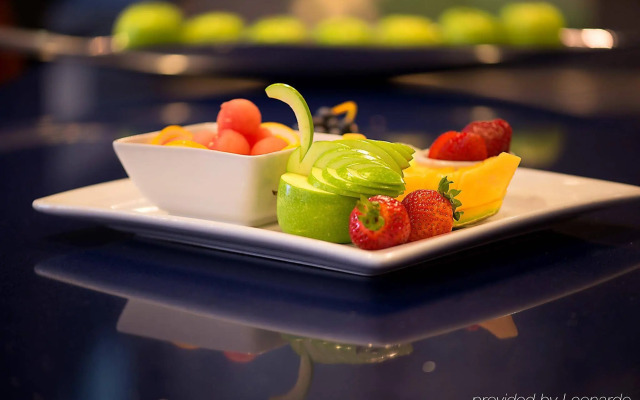 Holiday Inn Hotel & Suites Mississauga by IHG