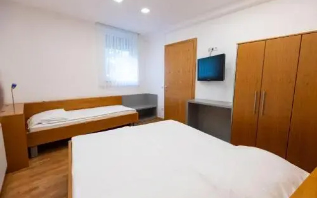 Apartmaji In Sobe Ramar