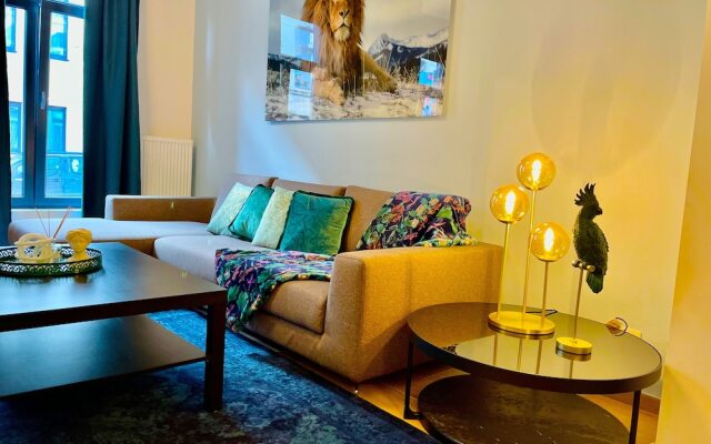 One Lux Stay near Fashion District