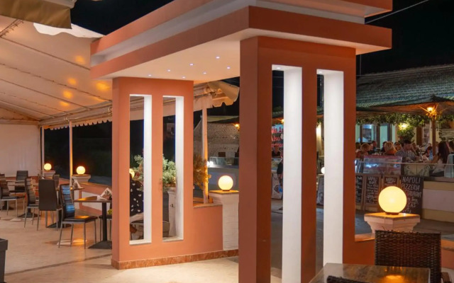 Angelina Hotel & Apartments