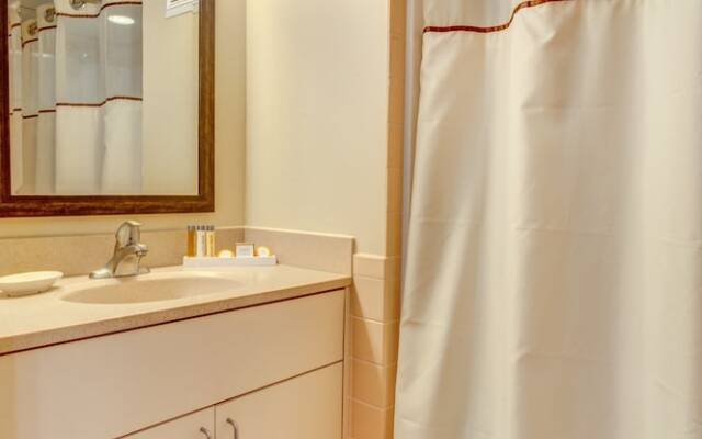 Reges Oceanfront Resort