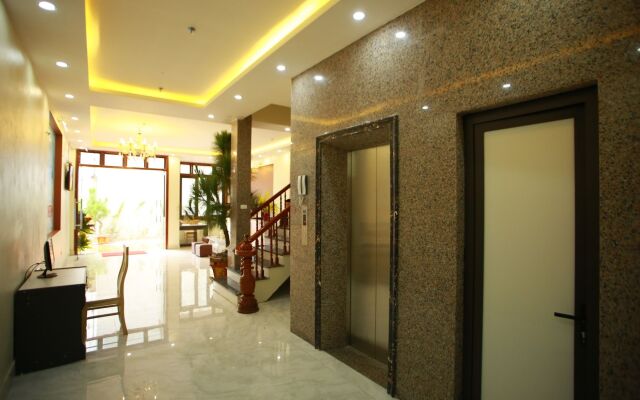 Family Airport Hotel