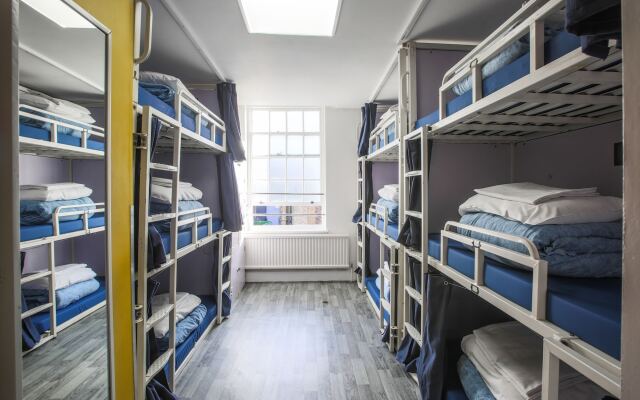 Smart Hyde Park View - Hostel