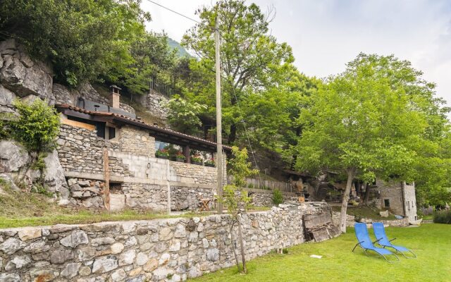 Romantic Holiday Home in Italian Lakes With Garden