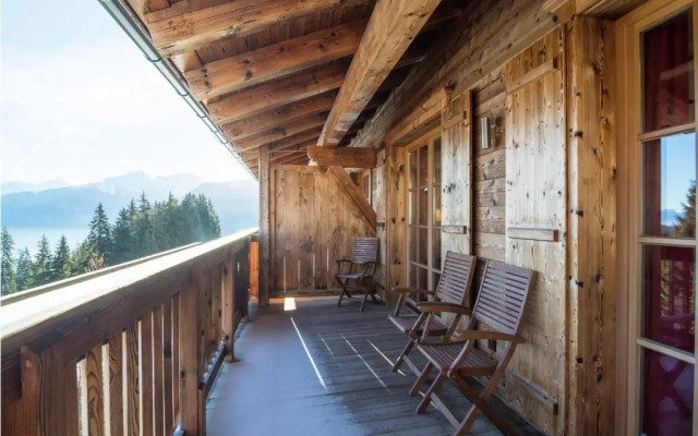 Panorama Chalet 8