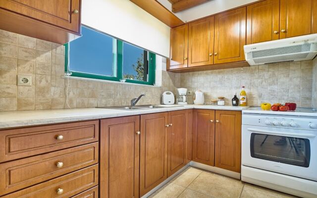 Achilleas Apartments