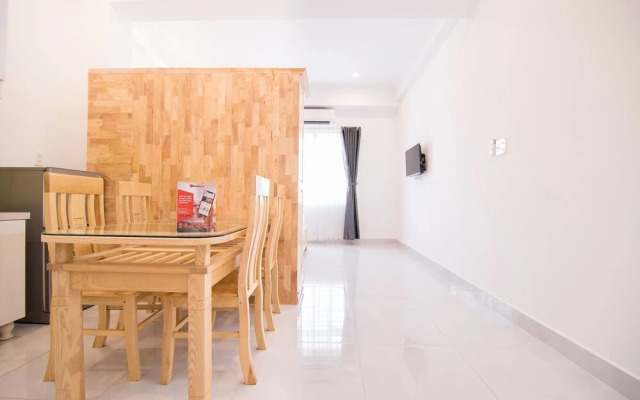 RedDoorz Plus near Gia Dinh Park