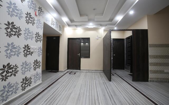 OYO 30385 Avyaan Residency