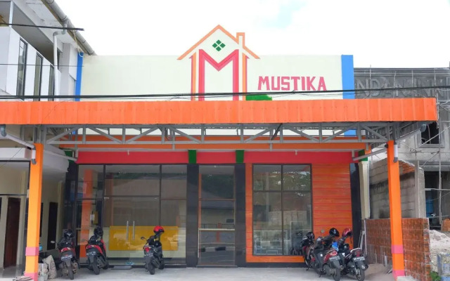 OYO 1149 Hotel Mustika