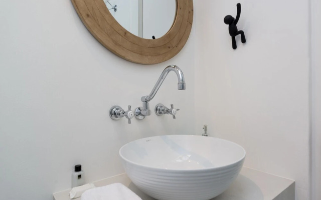 Duncan Road 38 - Adults Only