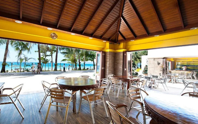 Golden Phoenix Hotel Boracay