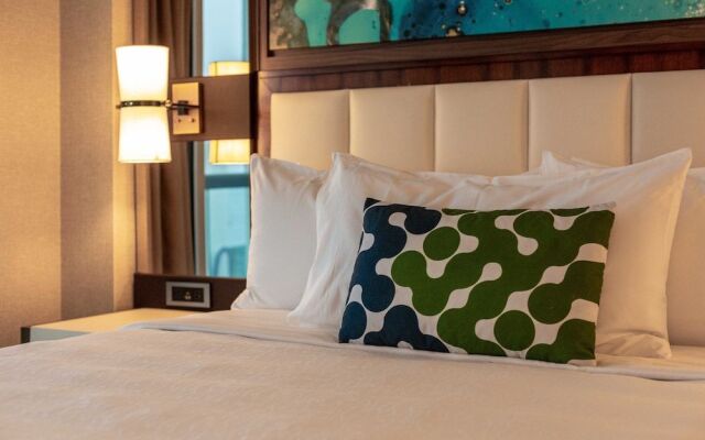 Charming Beachfront Condo With Large Balcony