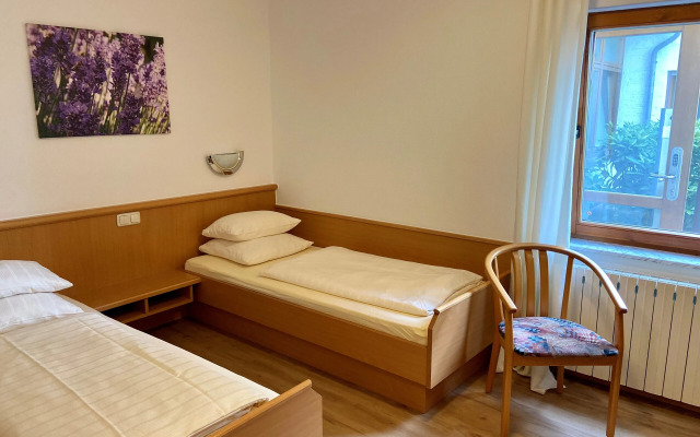 Hotel Riedstadt Bett & Frühstück