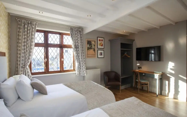 Woodborough Inn