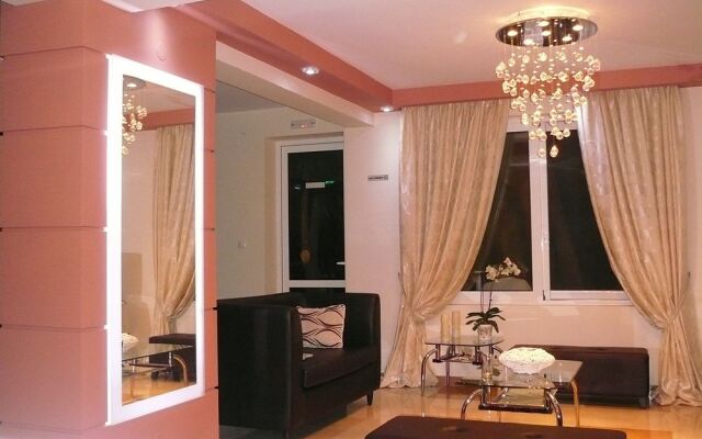 Avra Hotel