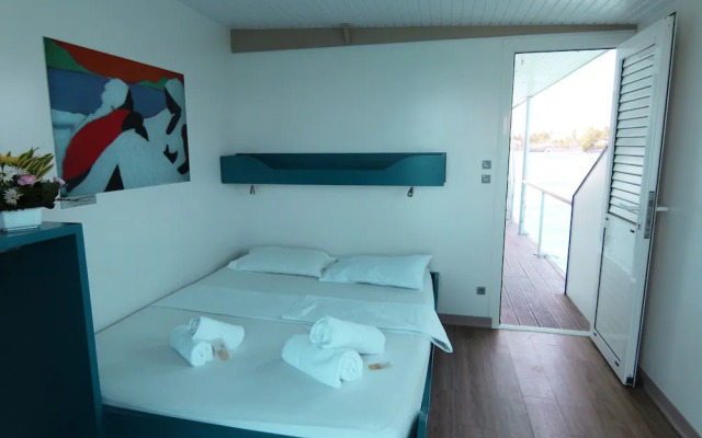 Aqua Lodge