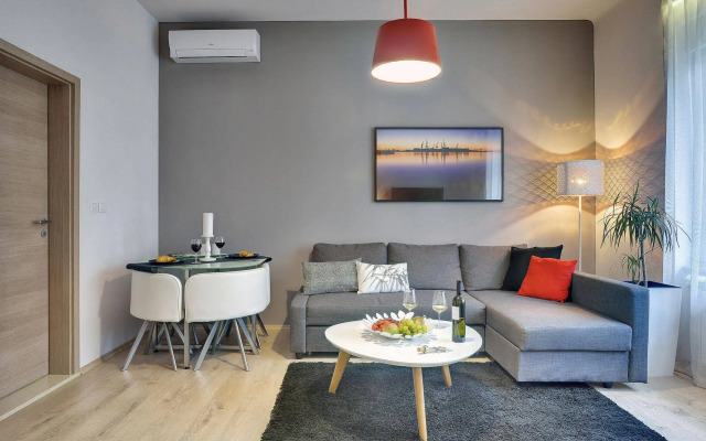 D&A Center Apartments