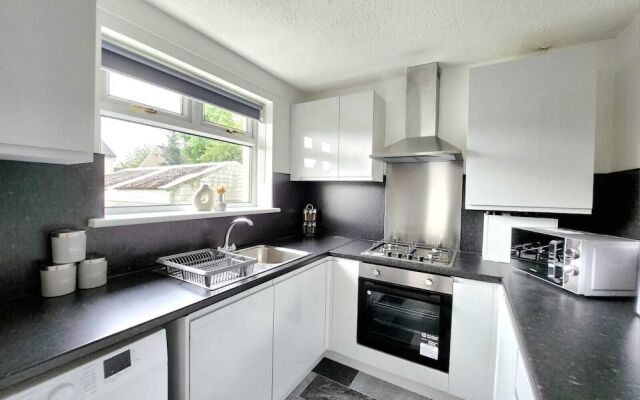 Quirky Home Quiet Neighbourhood