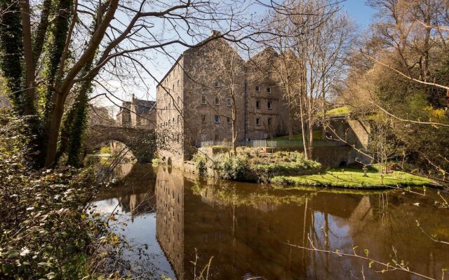 400 Attractive 2 Bedroom Apartment in Lovely Dean Village