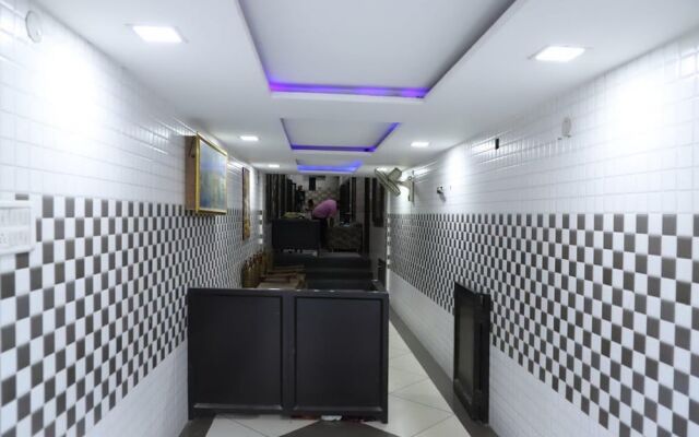 OYO Flagship 18478 Hotel Max