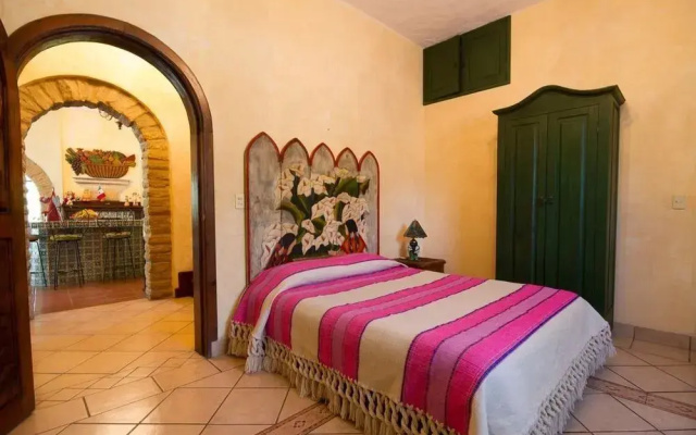 La Casa del Pirul - Boutique Villas Xichu