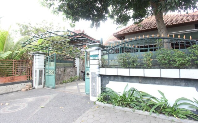 OYO Life 93247 Pondok Pariwisata