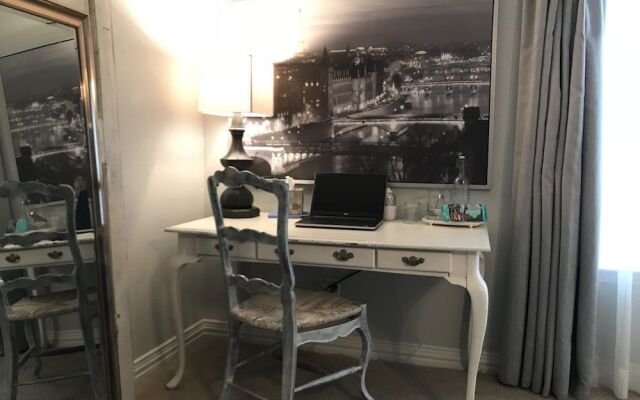 The Big Green House Bed & Breakfast