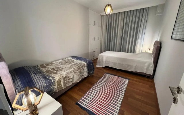 Apartment With Balcony in Seferihisar