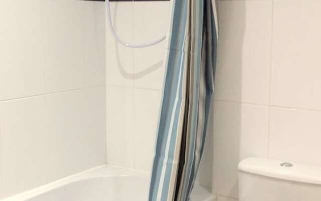 2 Bed Apartment in the West End