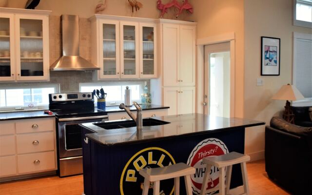 Banyan Beach House - Three Bedroom House