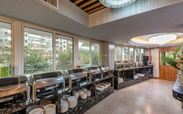 Days Inn by Wyndham Business Place Guilin Yishun