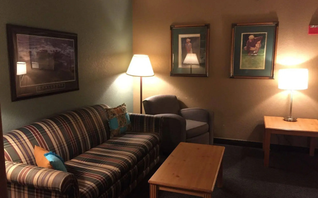 Boarders Inn & Suites by Cobblestone Hotels - Fayette