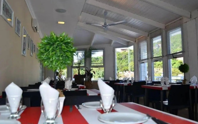 Club House Hotel