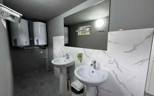 Hostel 53 (Хостел 53)