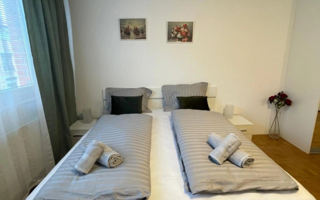 Apartment Green - Grey