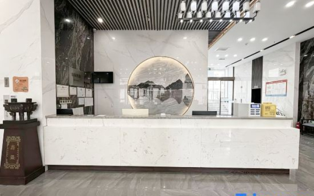 Huaxuan Hotel (Zuoquan Station Branch)