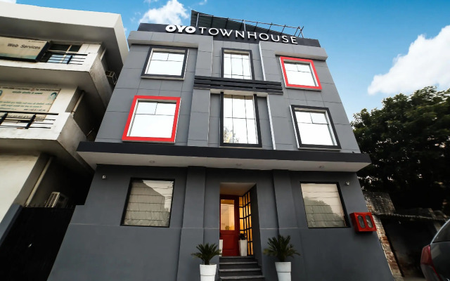 OYO Townhouse 069 Civil Lines