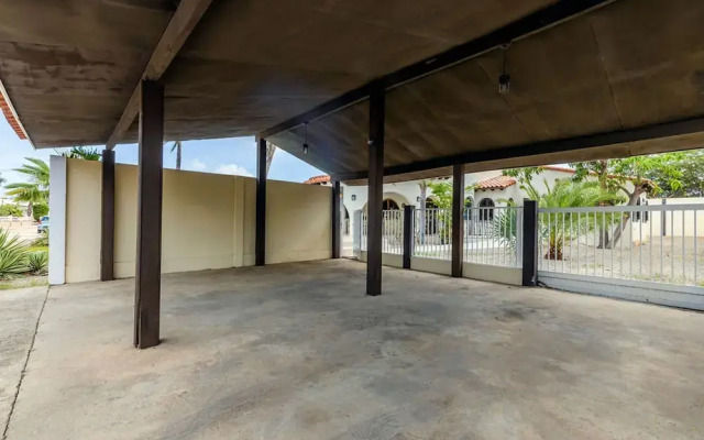 Beautiful 4BR 3BA Villa w Private Pool Jacuzzi