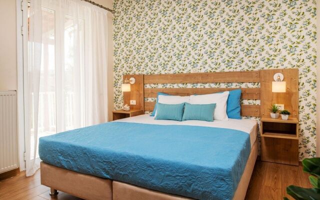 Diogenis House
