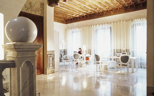 Hospes Palacio de los Patos, a Member of Design Hotels