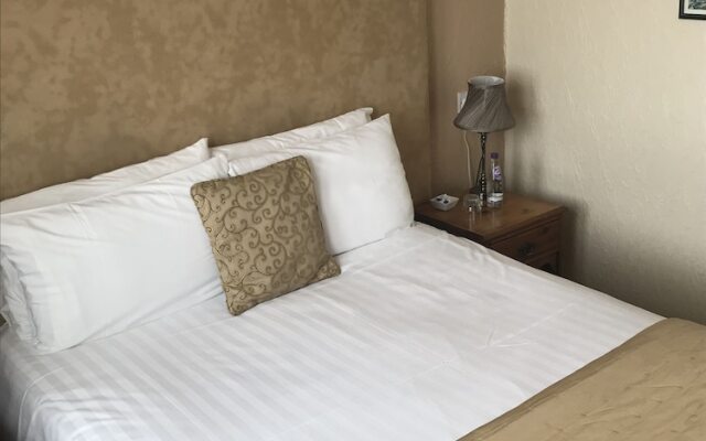 The Carre Arms Hotel