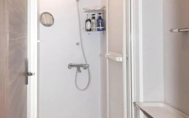 bnb+ Secret Base Mejiro - Hostel