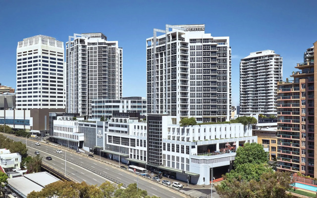 Meriton Suites Bondi Junction